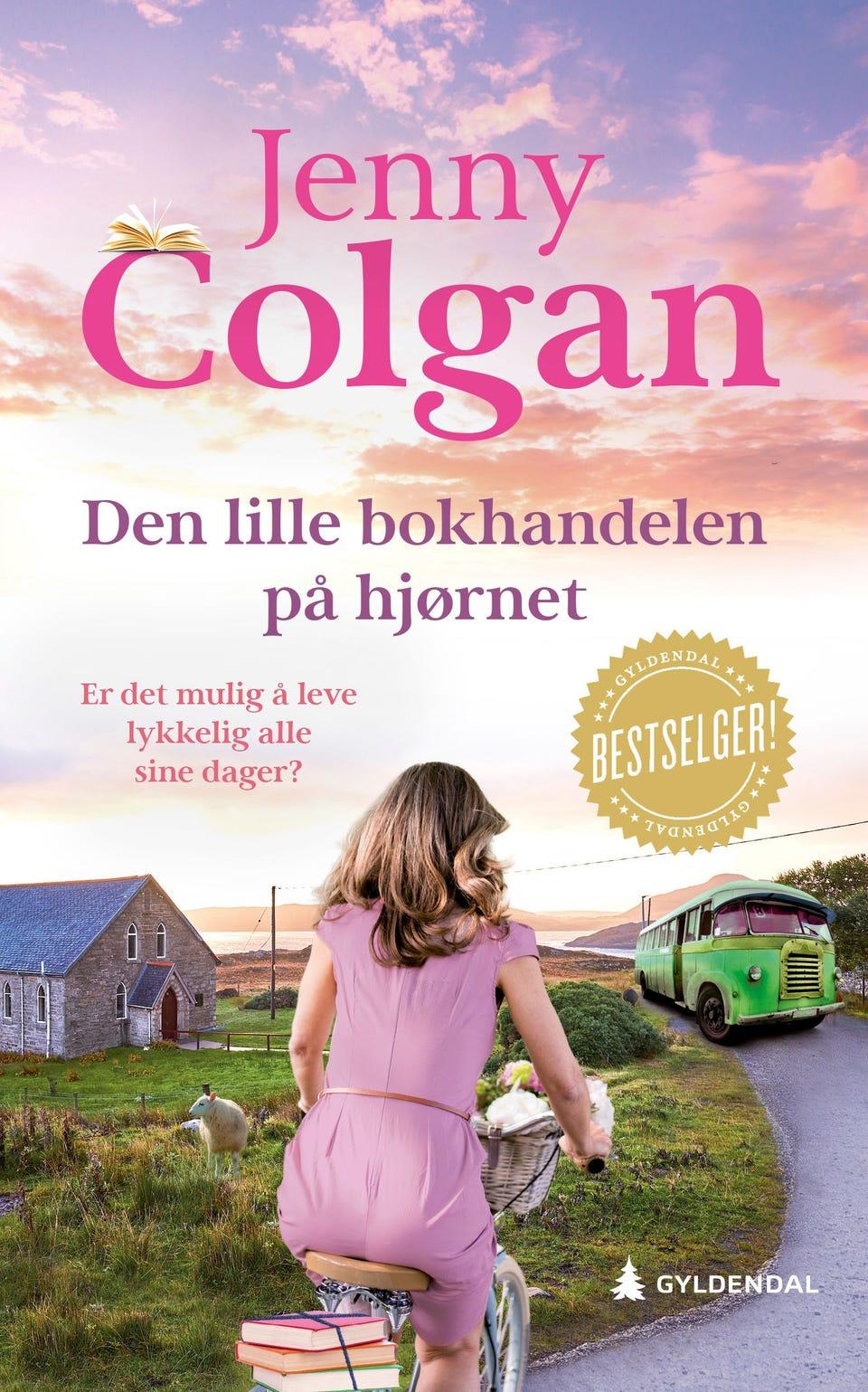 Bokomslag for «Den lille bokhandelen på hjørnet» av Jenny Colgan.

Rosa-blå himmel over eit grønt distriktslandskap. Nokre sauar. Ein gamal grøn varebil. Eit britisk gardshus

Ein kvinne i rosa drakt syklar langs vegen. Bøker på lasteplanet.

Omslaget er satt samen av fotografier.